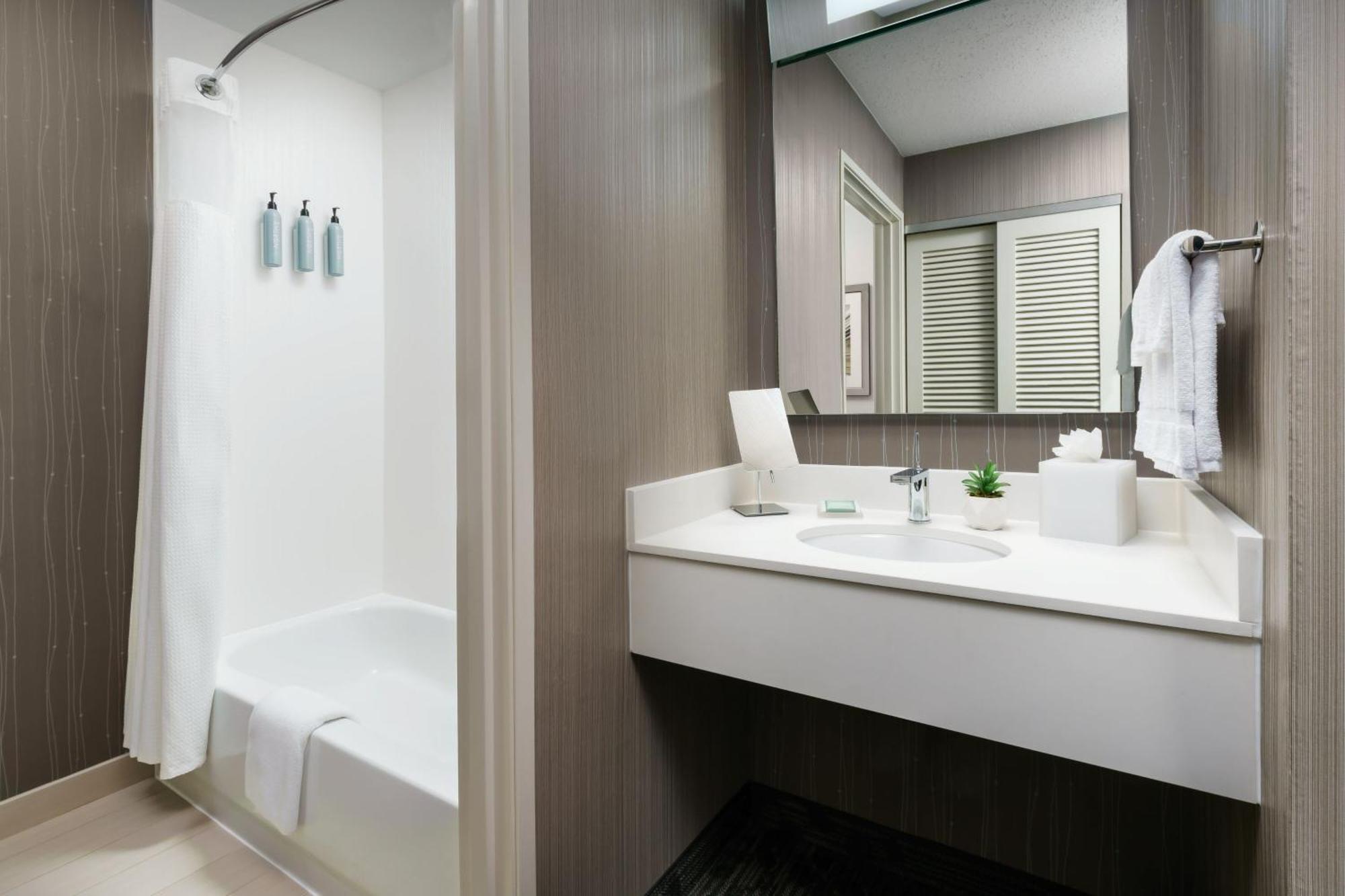 Courtyard By Marriott Dallas Lewisville Extérieur photo